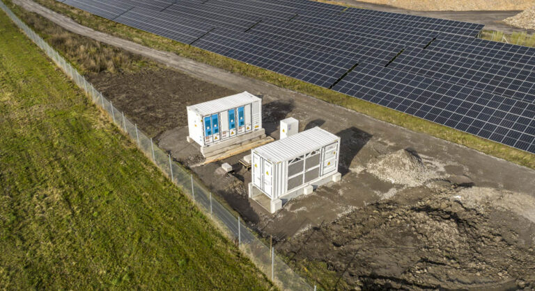 Alight e Tekniska verken costruiscono il più grande impianto di accumulo solare della Svezia
